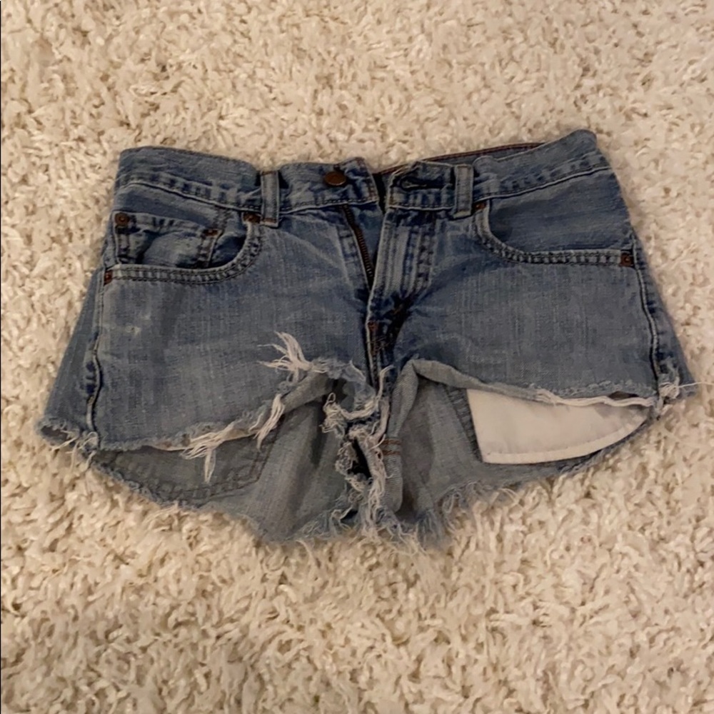 LEVI JEAN SHORTS